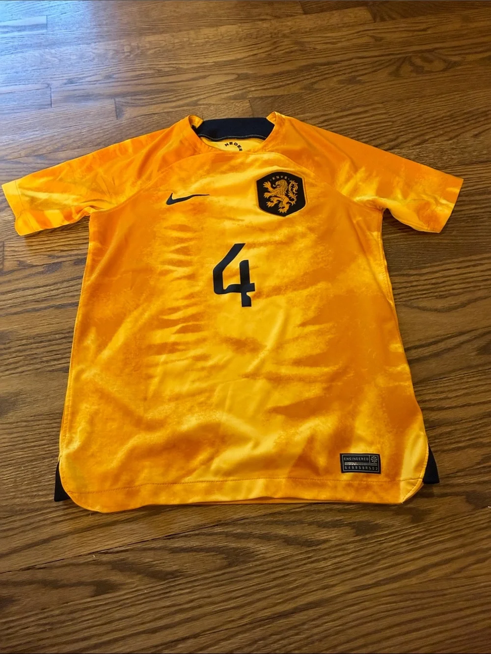 Nike Kids Netherlands Yellow-Orange Soccer Jersey with Black Accents Size Medium